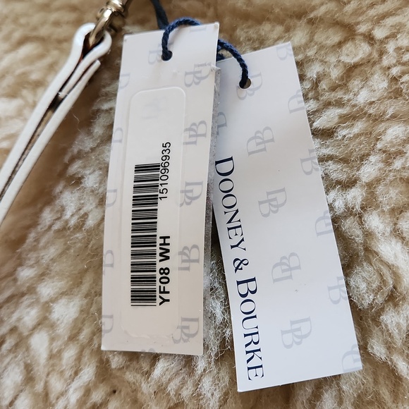 NWT Dooney & Bourke Daffodil White Leather Wristlet Wallet π€πΌπ - Picture 16 of 16